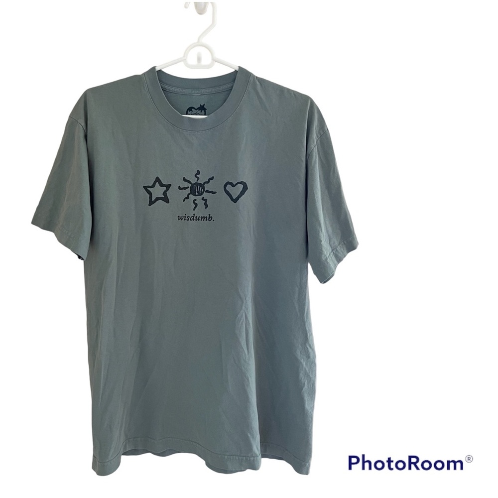 ◼️WISDUMB: Men’s size M, sage green logo short sleeve t-shirt, preowned◼️